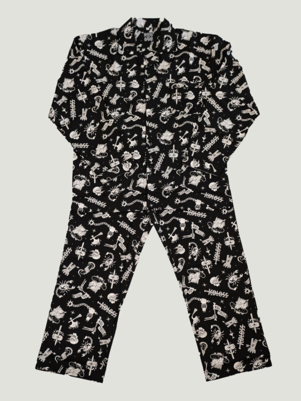 Pyjama-Koloss-01-1.jpg